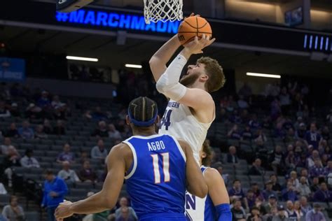 Northwestern holds off Boise State, 75-67, advance to NCAA Round of 32